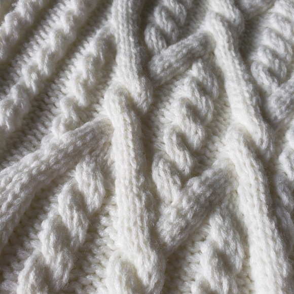 Banana Republic Cable Knit White Scarf - Picture 5 of 5